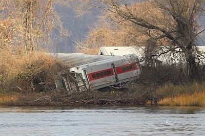cs52390843this-train-2872795.jpg