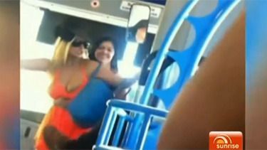 racist_bus_attack_375_19gv87e-19gv87i.jpg