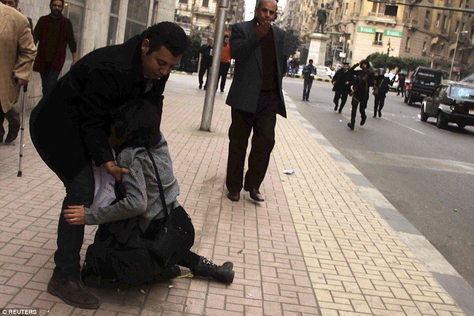 2503B0FF00000578-2924709-Fellow_protesters_said_Al_Sabbagh_was_shot_by_police_trying_to_d-a-27_1.jpg