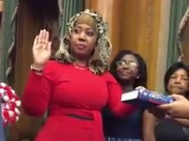 muslim-new-york-judge-carolyn-walker-diallo-swearing-quran.jpg