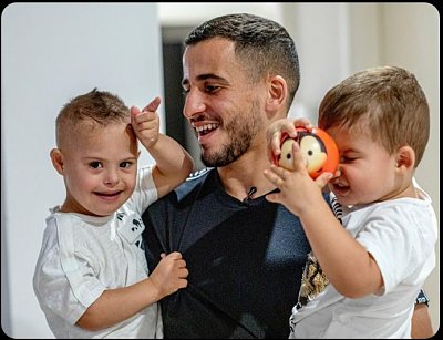 omar2.jpg