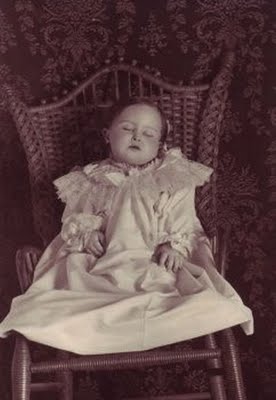 dead_people_07.jpg