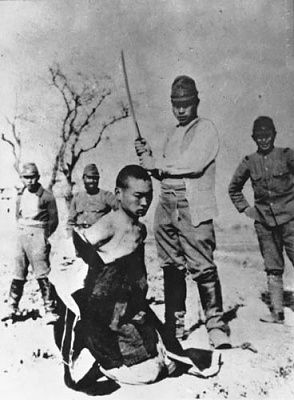 20100429210704-chinese_to_be_beheaded_in_nanking_massacre.jpg