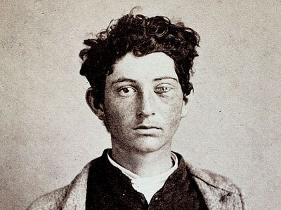 06_the_burns_archive_cw_eye_540x405.jpg