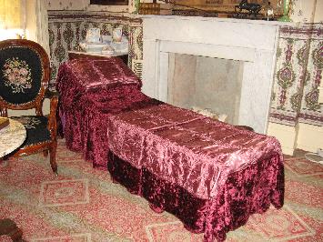 355_Funeral_Couch.JPG