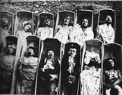 765px-communards_in_their_coffins.jpg