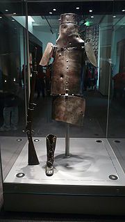 180px-Ned_kelly_armour_library.jpg