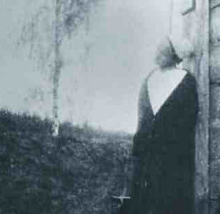 russian_nurse_hanged_001.jpg