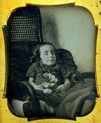 dead_girl_photo.jpg