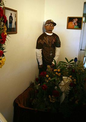Puerto%20Rico%20funeral%20parlour%201.jpg