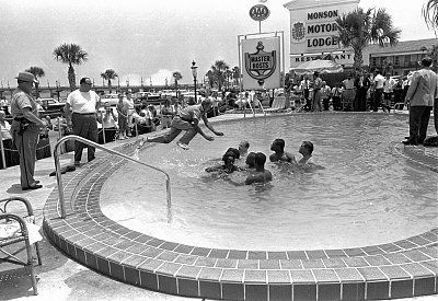 549493d1403847099t-hotel-owner-pouring-acid-pool-while-black-people-swim-ca-1964-berl.jpg