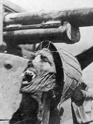 2-20trophies-japanese-dead-soldiers-american-soldiers-ww2.jpg
