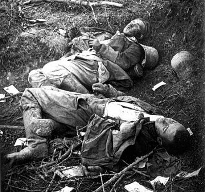two-20dead-20german-20soldiers.jpg