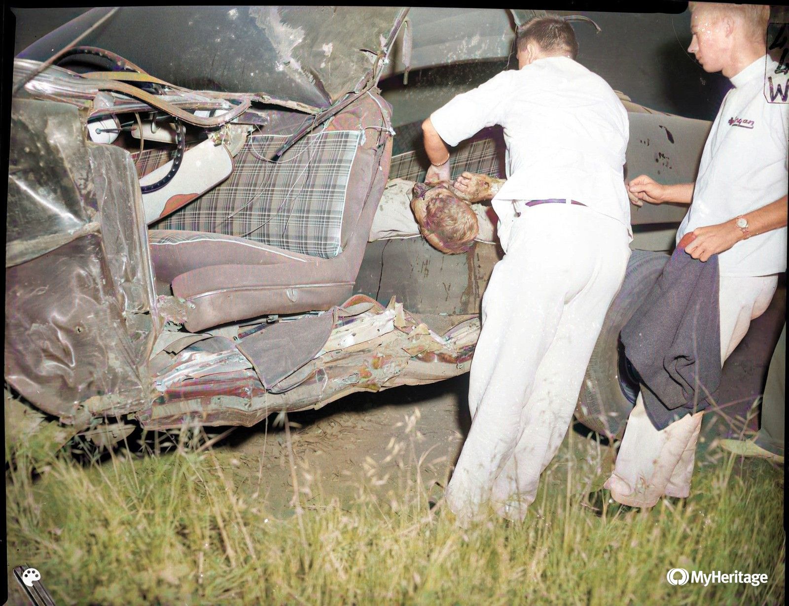492319d1382711410-fatal-accident-scene-images-1930s-fatal_accidents_from_the_30s_0111-Colorized.jpg