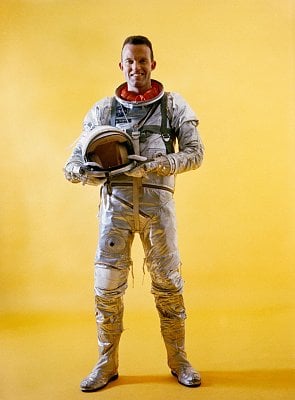 walter-cronkite-interviews-gordon.jpg