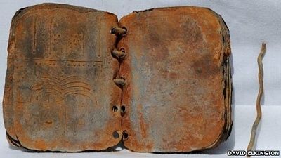 _51881831_book_464.jpg