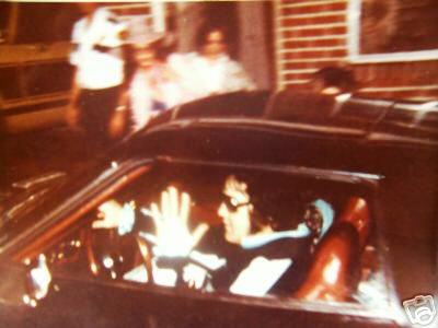 Elvis_last_picture_taken_at_12__28_aug_16_1977.jpg