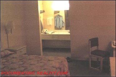 Name:  LemmePhoto_Bedroom.jpg
Views: 13650
Size:  25.3 KB