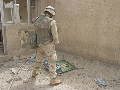 086-saddam-pee-nazar.jpg