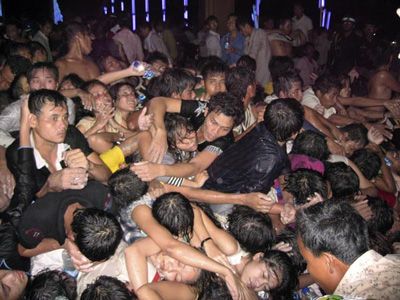 Bridge-Stampede-Death-Pictures-003.jpg