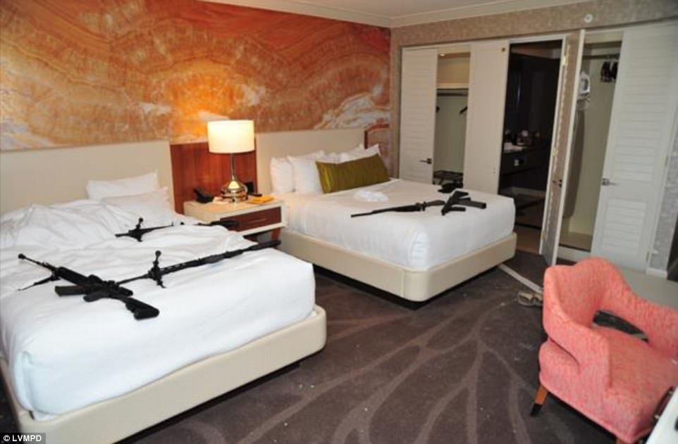4853373200000578-5289987-Pictured_above_is_Paddock_s_smaller_room_and_some_of_the_guns_fo-a-151_.jpg