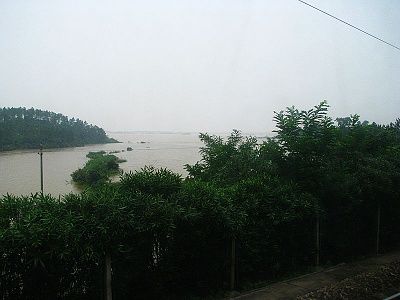 800px-flooding_along_ganjiang-2c_jiangxi-2c_june_2010.jpg