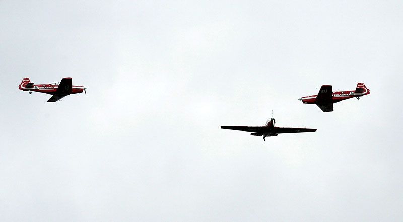 1plane1_800x441.jpg