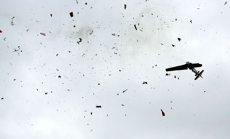 6plane6_800x486.jpg