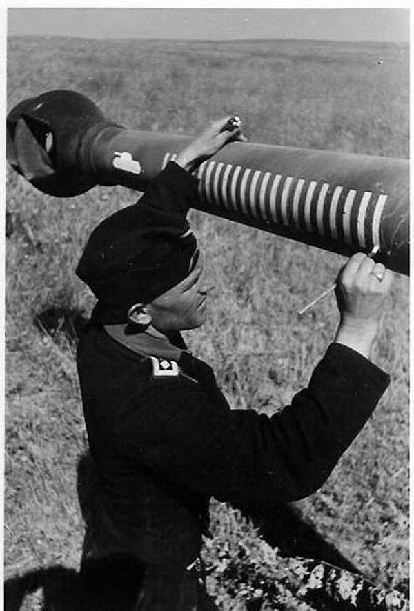 tank-f.jpg