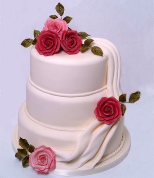 Sculpted Novelty Cakes: DeLorean, Pop Culture and Food Designs - wedding cake picture db6 e