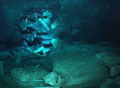underwater-caves-0.jpg