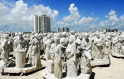 underwater-sculpture-park-cancun-mexico-beach_30884_600x450.jpg
