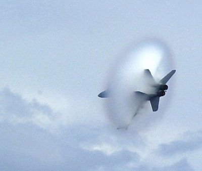 18f-super-hornet-sound-barrier.jpg