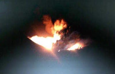 Mount+Lokon+Erupts+%2528North+Sulawesi%252C+Indonesia%2529.jpg
