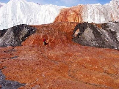 beautiful-alien-places-blood-falls.jpg