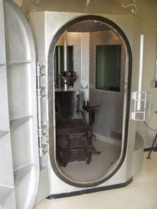 Name:  gaschamber-l-1-tm.jpg
Views: 4795
Size:  28.8 KB