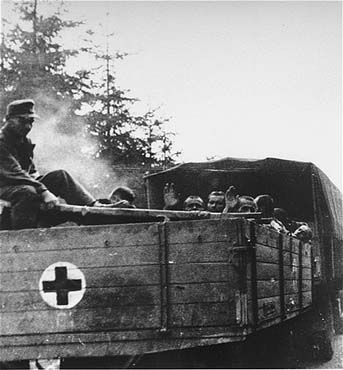 Survivors from Ebensee are evacuated to the 139th Evacuation Hospital for medical treatment1.jpg