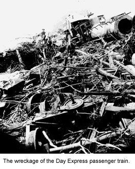 Train-wreckage.jpg
