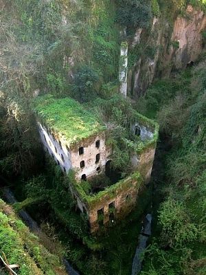 abandoned-mill-sorrento-italy-1866.jpg