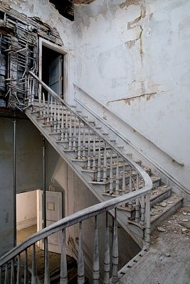 kingstonlounge1.jpg