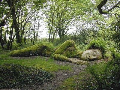sleeping-goddess-mud-maid-woodland-walk-lost-gardens-heligan-england1.jpg
