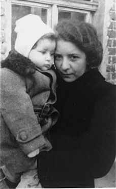 Portrait of a Jewish mother and daughter in the Lvov ghetto.jpg