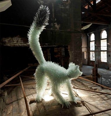 shattered-glass-animal-sculpture-marta-klonowska.jpg