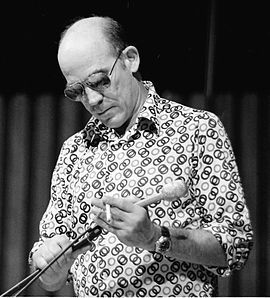 Hunter_S._Thompson%2C_1988_crop.jpg
