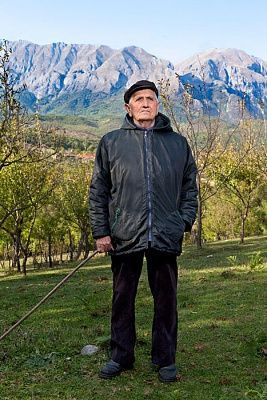 albanian-women-live-men-jill-peters-heshehe-documentary-3.jpg