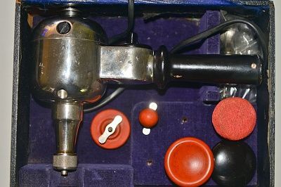 victorian-vibrators-2305613.jpg