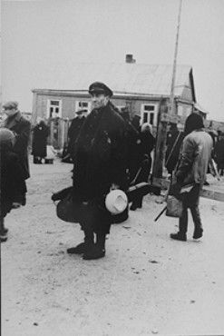 Alexander (Shmaya) Stupel, a well-known German-Jewish violinist and a member of the Kovno ghetto.jpg