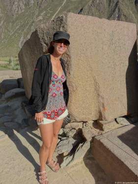 043-caroline-in-front-of-a-massive-stone-block-at-the-temple-hill-in-ollantaytambo1.jpg