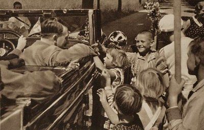 adolf-hitler-rare-photos-unreleased-002.jpg