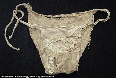 15th-century-lingerie-2.jpg